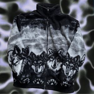 Thermal fleece insulated wolf print graphic sweater